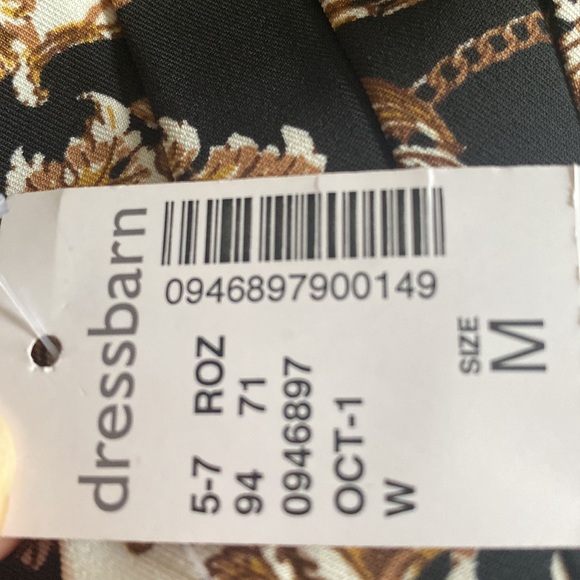 Maxi A-line front Pleated Skirt with front slit - Picture 7 of 7